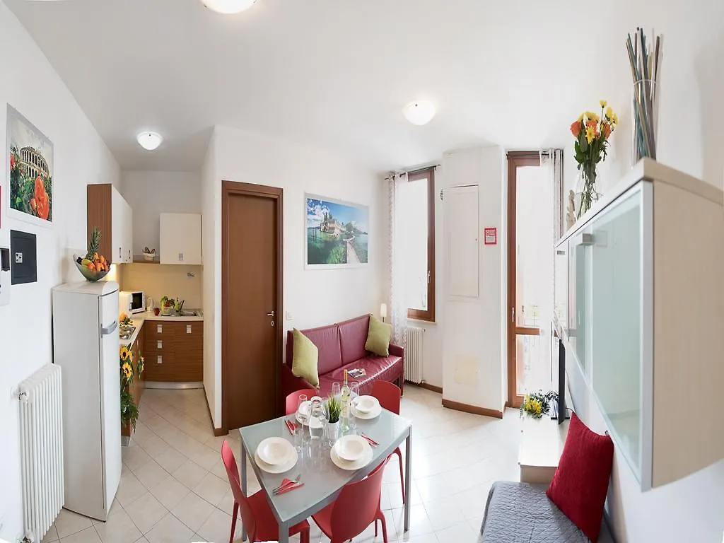 Verona Class Aparthotel 