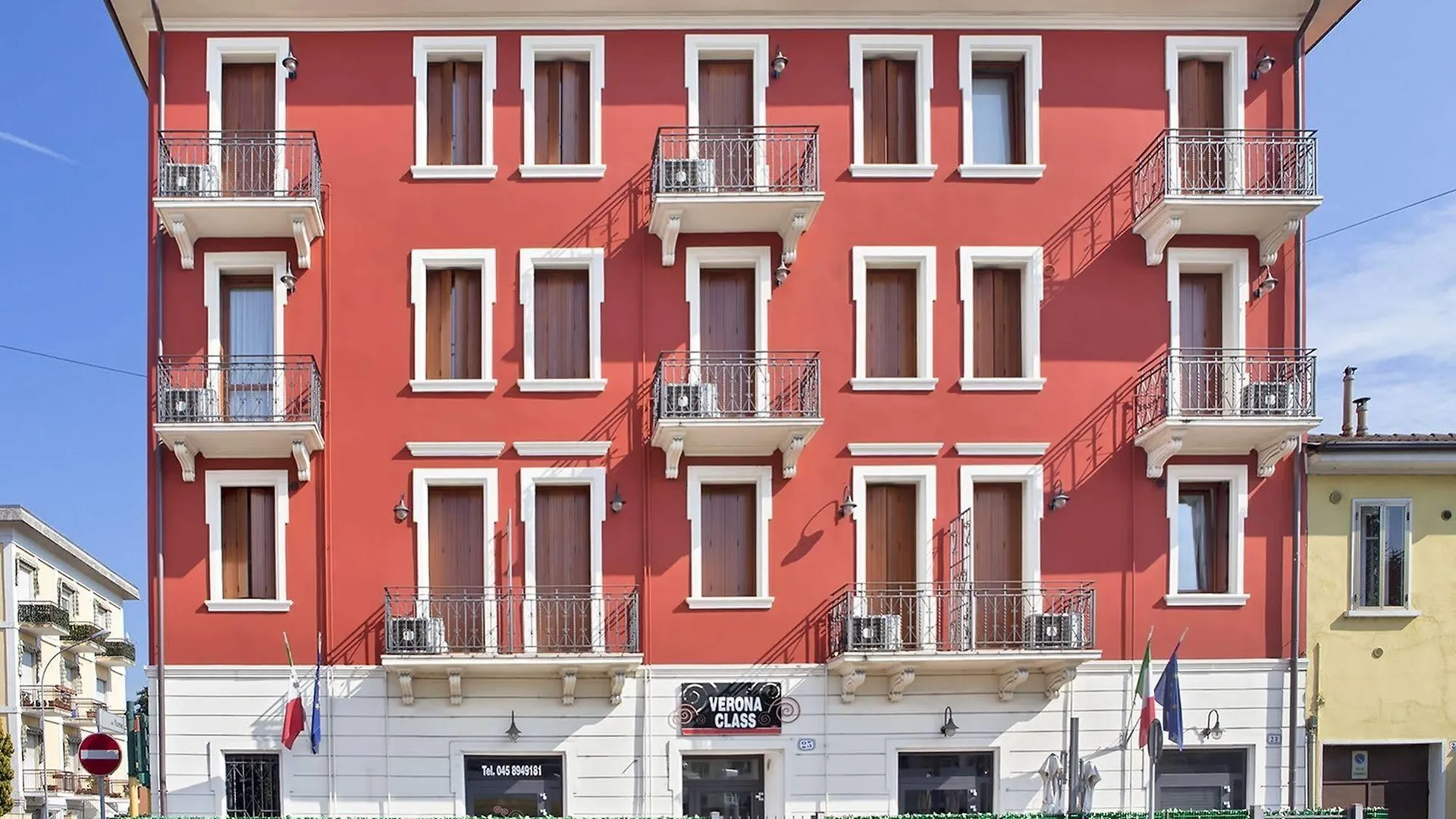 **  Verona Class Aparthotel 