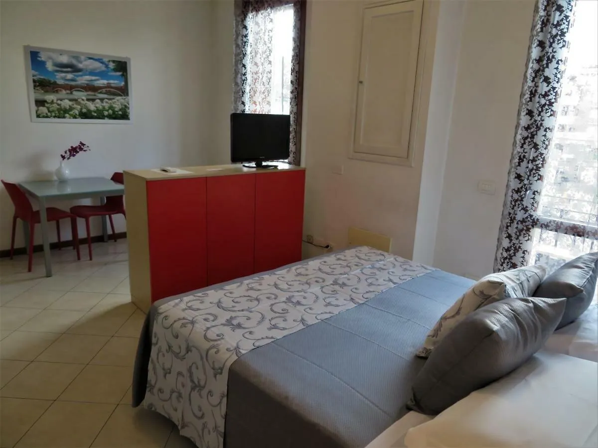 Verona Class Aparthotel 