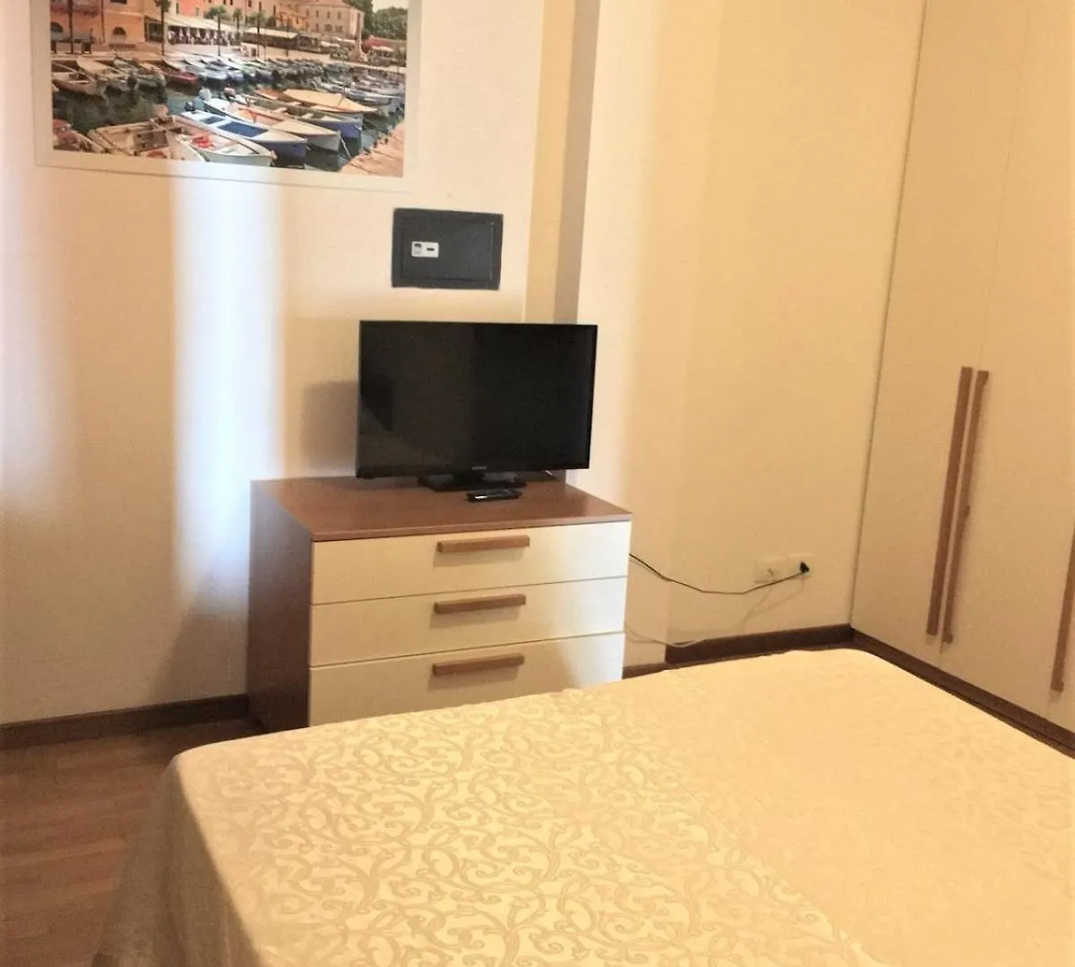Verona Class ApartHotel Residenze del Cuore 2*,
