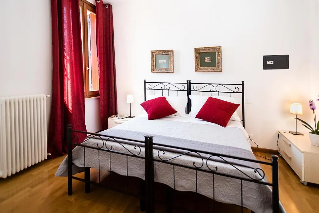 **  Verona Class ApartHotel Residenze del Cuore Italia