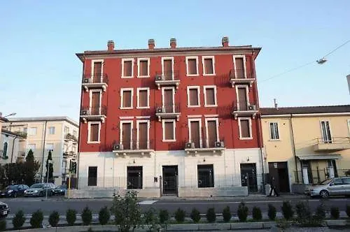 **  Verona Class Aparthotel 