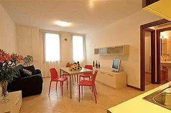 Verona Class Aparthotel 